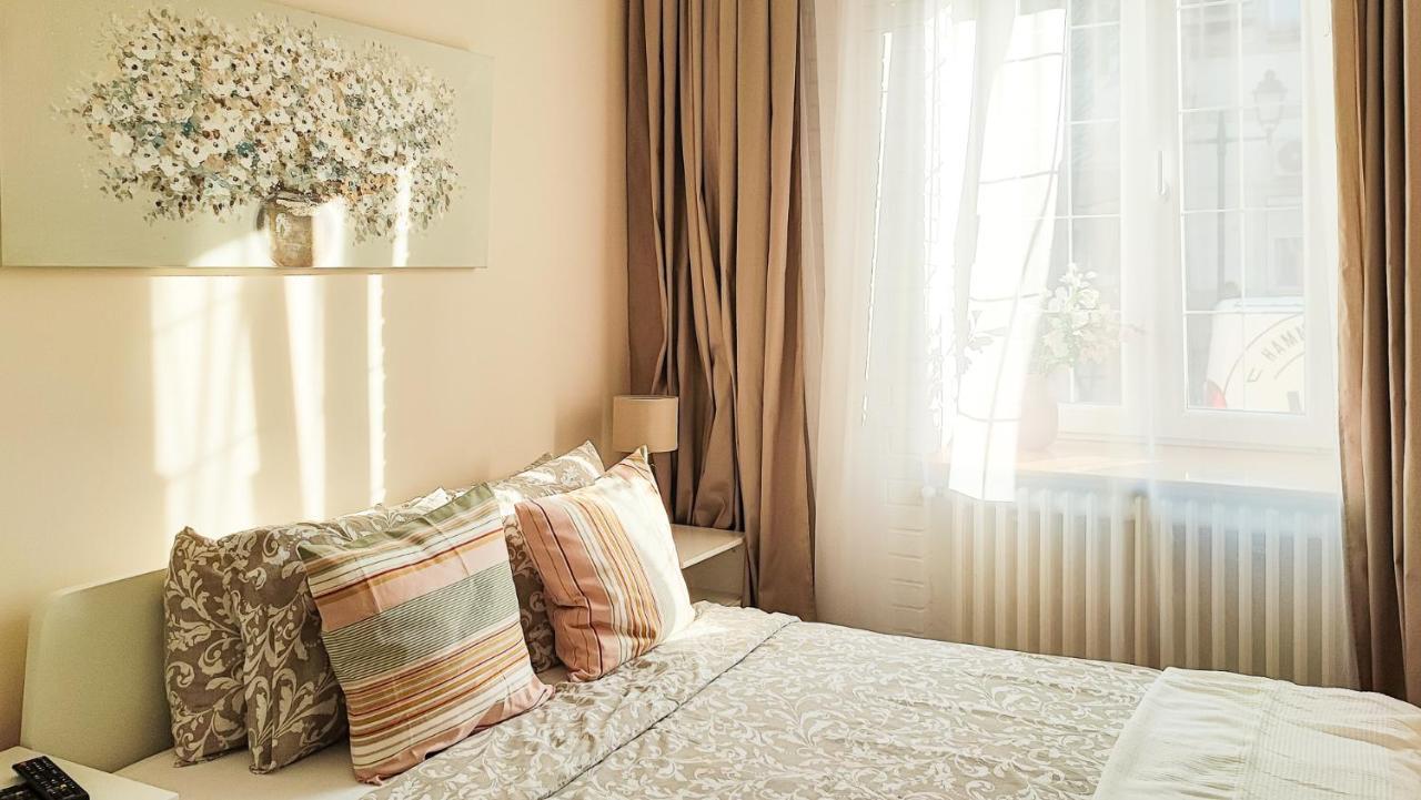 Filinhome Papa Studio 1 Novi Sad Extérieur photo