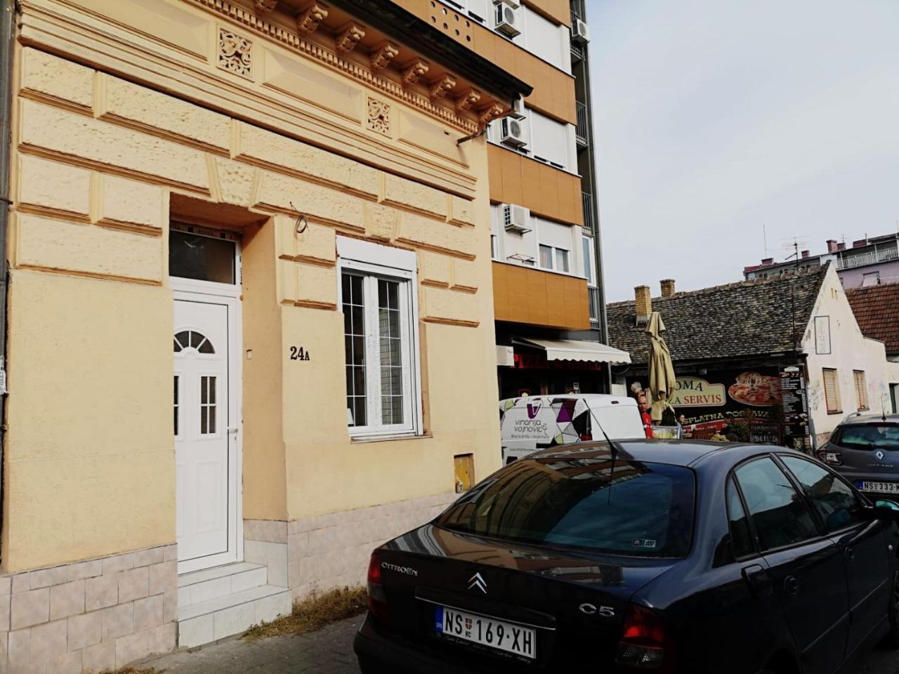 Filinhome Papa Studio 1 Novi Sad Extérieur photo